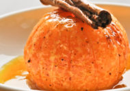 Mandarinas caramelizadas con coulis de mandarina y canela