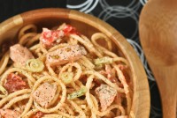 Spaguetti con salmón y tomates